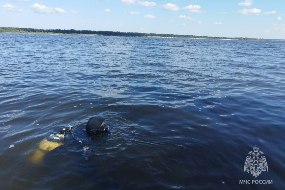 Страшная находка в Кстовском районе: спасатели извлекли из водоема труп молодого мужчины