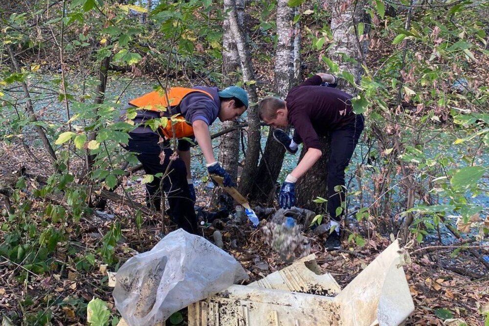 У реки Ржавки в Нижнем Новгороде стало чище – здесь собрали мусор во время экосубботника