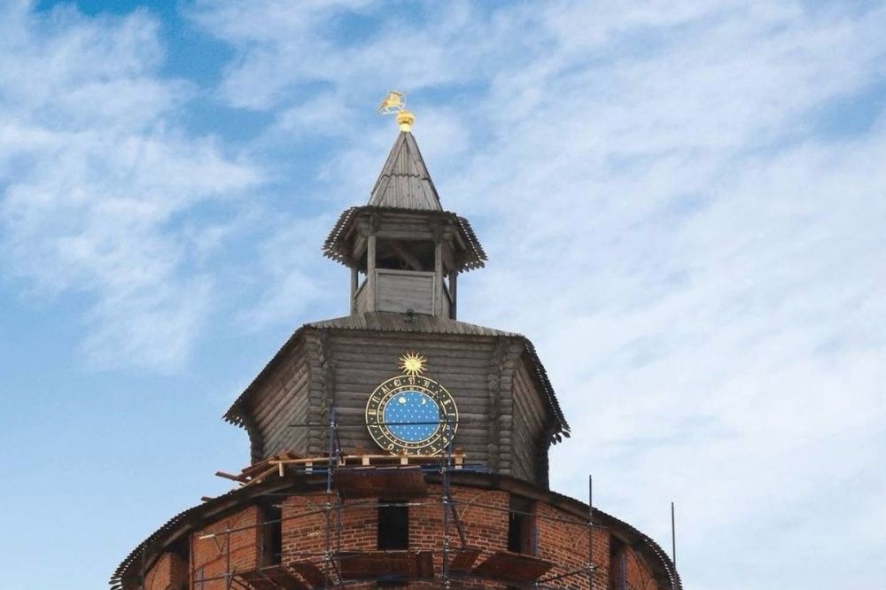 Фото Циферблат исторических часов установили на башне Нижегородского кремля - Новости Живем в Нижнем