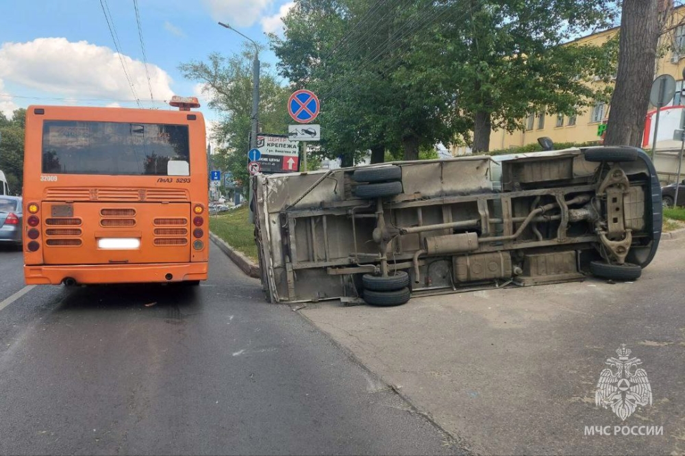 Водитель автобуса попал в больницу после ДТП на проспекте Гагарина 18 июля 