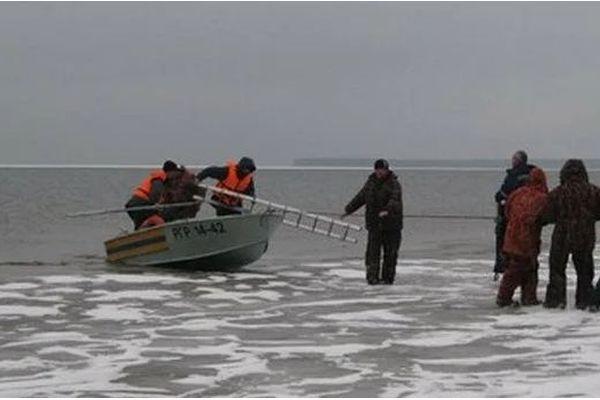 Девять человек унесло на льдине по Волге в Городецком районе