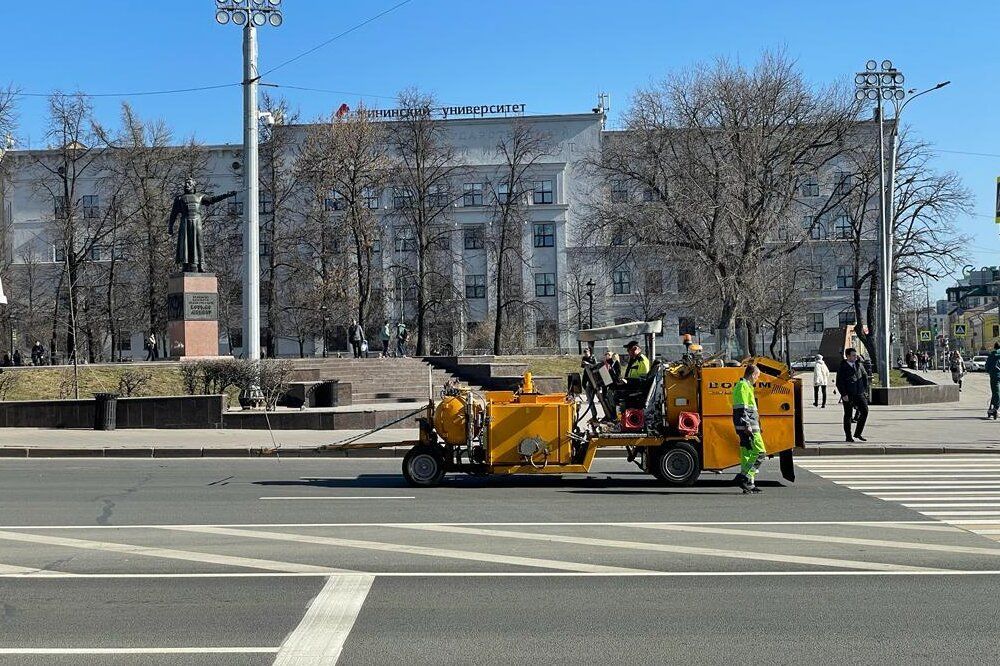 Новую разметку начали наносить на дороги Нижнего Новгорода