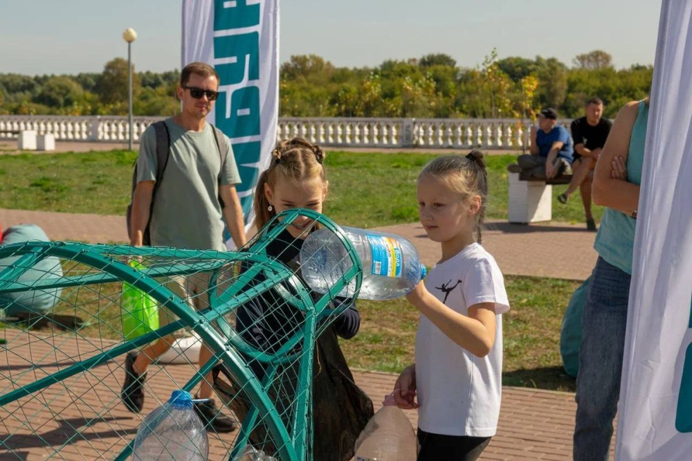 Экологическая акция в Дзержинске собрала 80 кг пластиковых бутылок