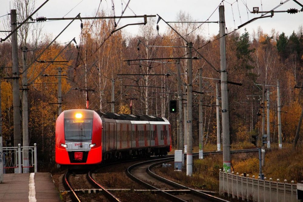 Три вагона грузового поезда сошли с рельсов на Сортировке 20 октября