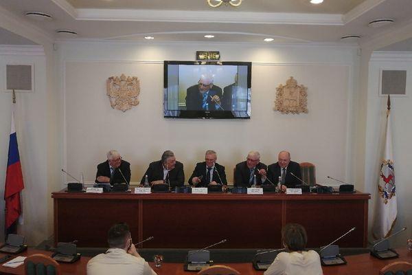 Встреча спикеров заксобрания Нижегородской области состоялась накануне 27-летия регионального парламента