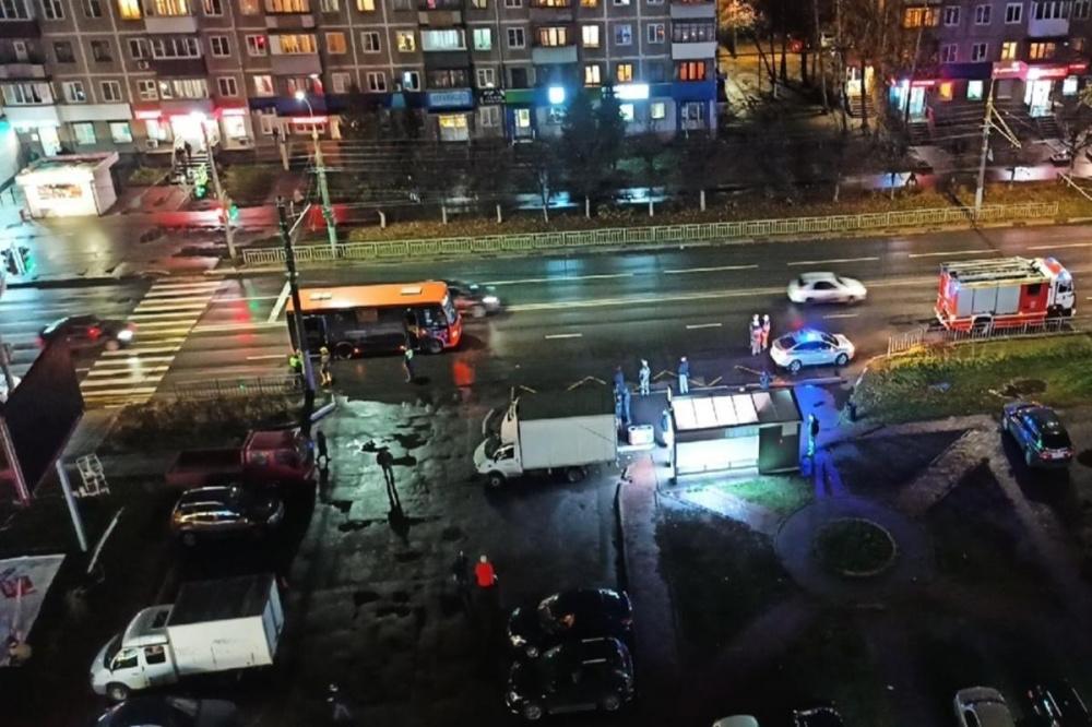 Водитель автобуса сбил школьника на пешеходном переходе в Нижнем Новгороде