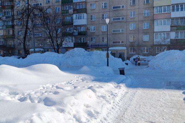 Уборку снега с городских улиц в Нижнем Новгороде проводят с нарушениями
