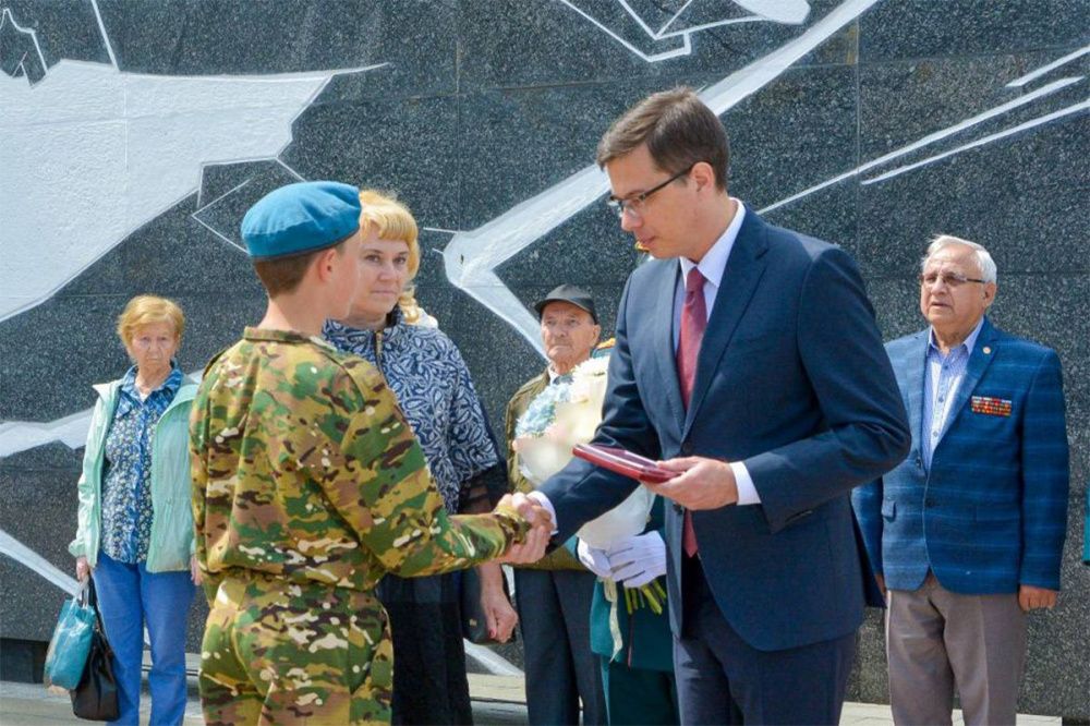 Фото Юрий Шалабаев вручил орден Мужества семье участника СВО - Новости Живем в Нижнем