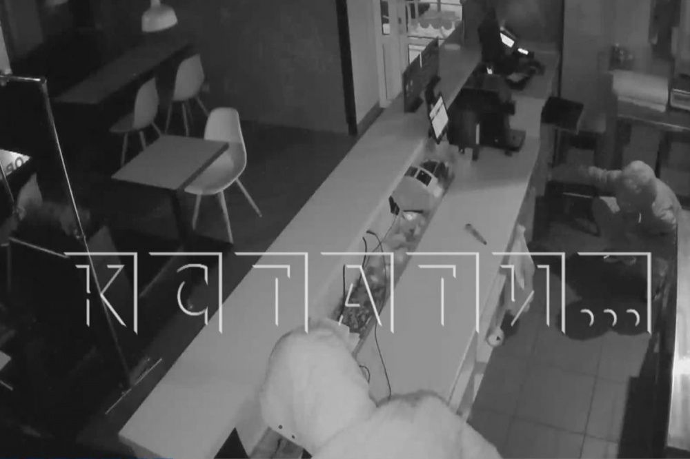 Две ночи подряд неизвестные грабили заведения одной сети ресторанов в Нижнем Новгороде