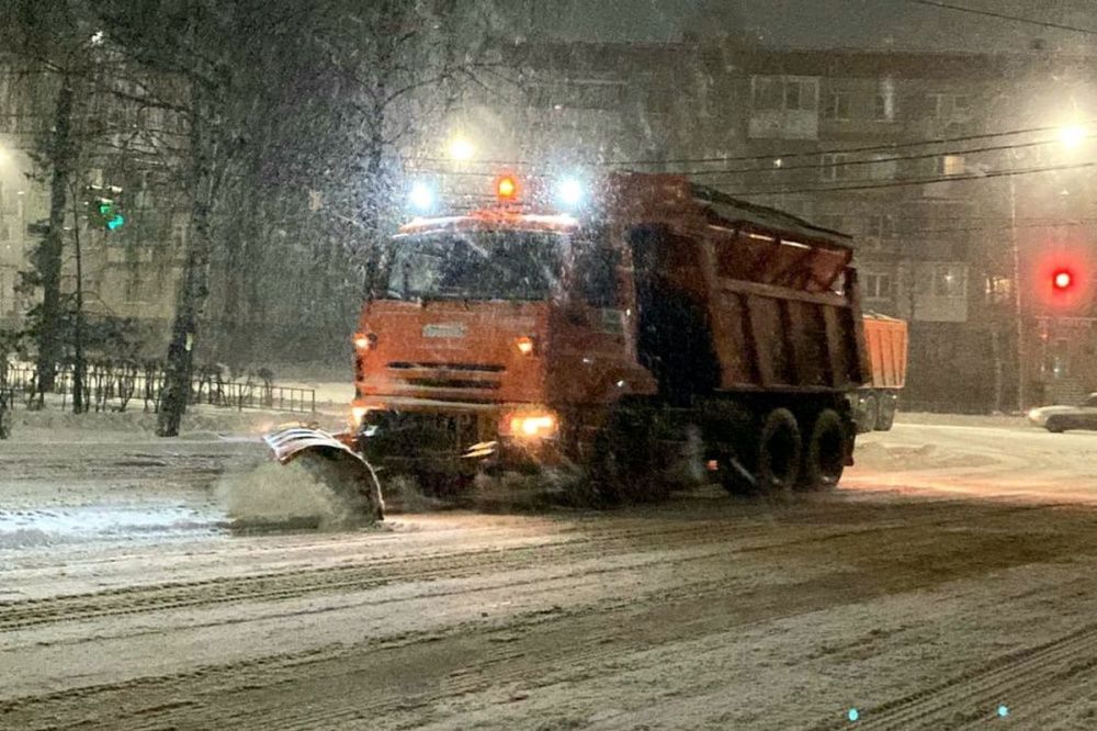 Около 600 единиц спецтехники задействовали в расчистке дорог Нижнего Новгорода