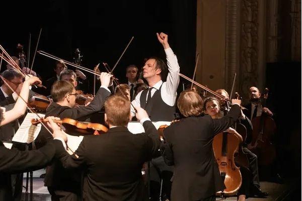 Теодор Курентзис с оркестром musicAeterna сыграли концерты в Нижнем Новгороде