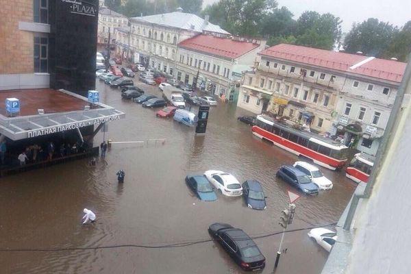 Житель Нижнего Новгорода выиграл у администрации суд за испорченный автомобиль