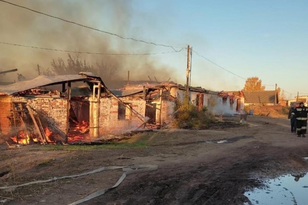 Пожар в крестьянско-фермерском хозяйстве произошел в Вадском районе