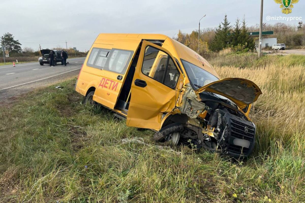 ДТП со школьным автобусом в Нижегородской области закончилось проверкой СК и прокуратуры 