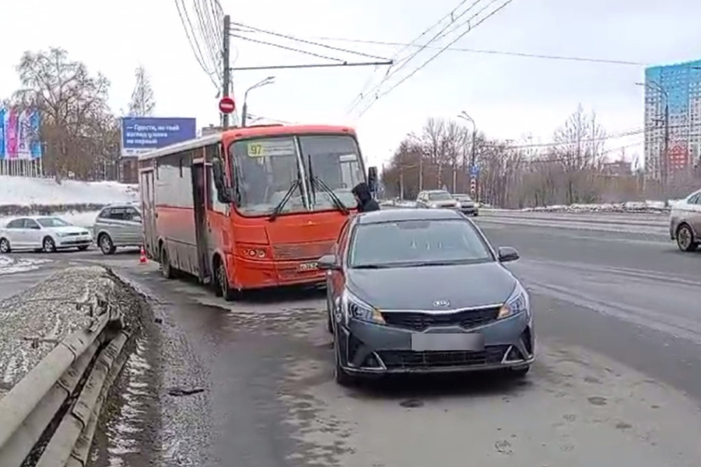 ДТП с участием маршрутки Т-97 случилось в Нижнем Новгороде