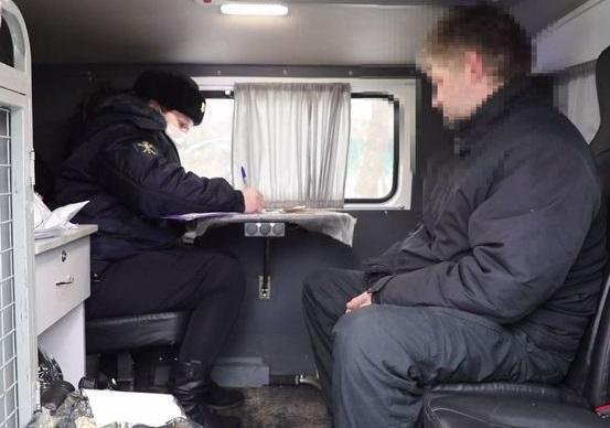 Троих нижегородцев задержали за вооруженное нападение на коттедж 