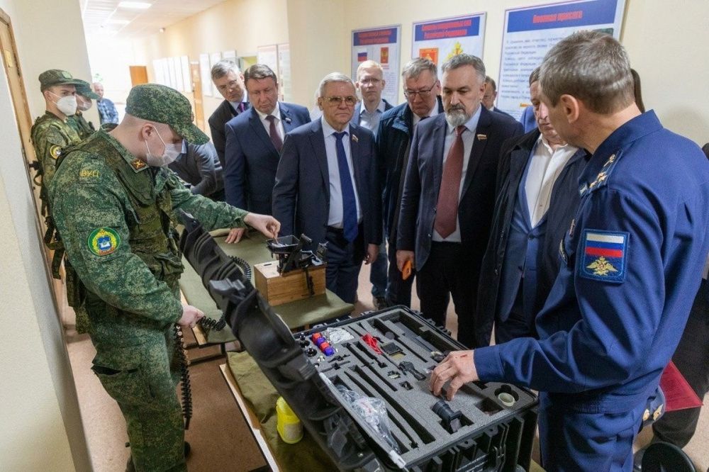 Нижегородцы могут пройти курс начальной военной подготовки в ННГУ