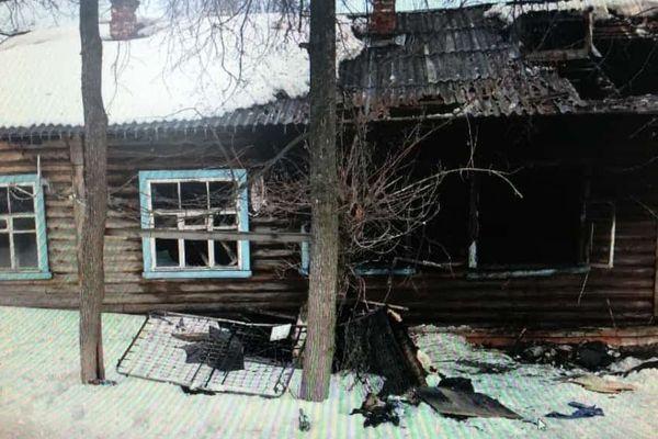 СК возбудил уголовное дело из-за гибели двух человек на пожаре в Володарском районе