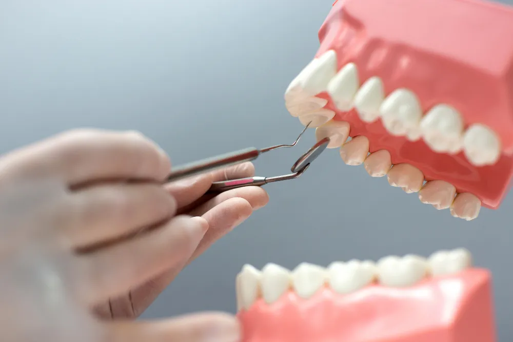 Нижегородские стоматологи пересадили пациенту его собственный зуб