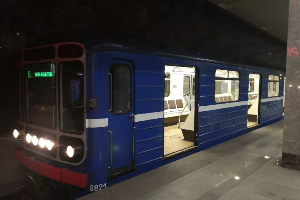 График движения поездов изменят в нижегородском метро в День молодежи 