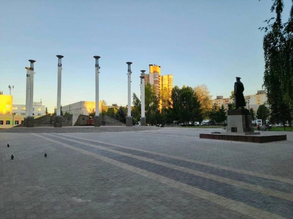 Нижегородцы остались в недоумении от благоустроенной площади Жукова