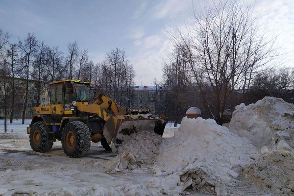 Главе Нижегородского района вынесли представление из-за снега на парковках для инвалидов