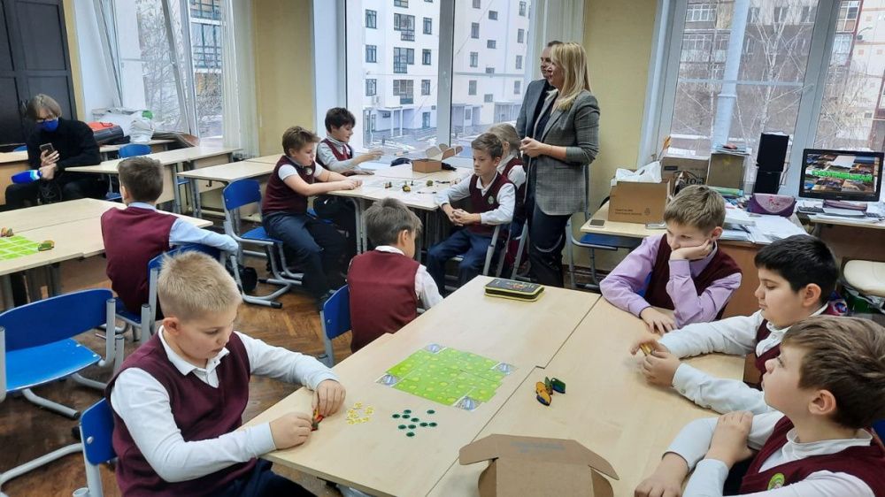 Фото Игру «Как управлять отходами» провели для школьников Нижнего Новгорода - Новости Живем в Нижнем