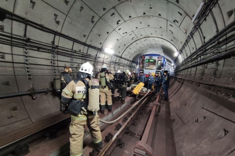 Ночные тренировочные учения провели спасатели в нижегородском метрополитене