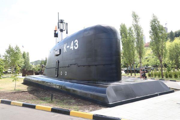 Рубку атомной подлодки «Скат» установили в парке Победы Нижнего Новгорода