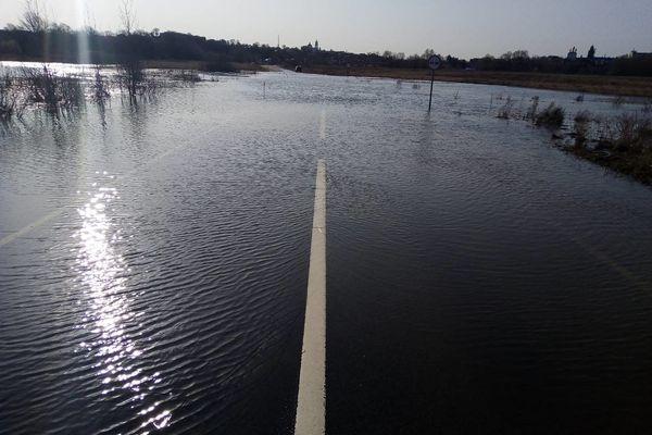 Участок дороги затопило в Павловском районе