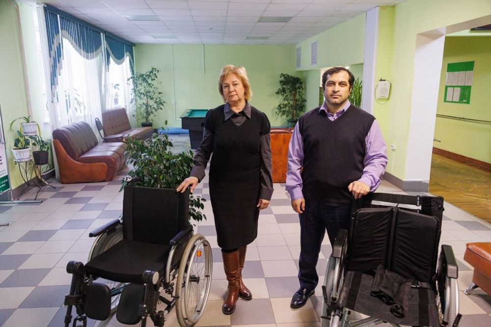 Нижегородцы передали инвалидные коляски для реабилитации участников спецоперации