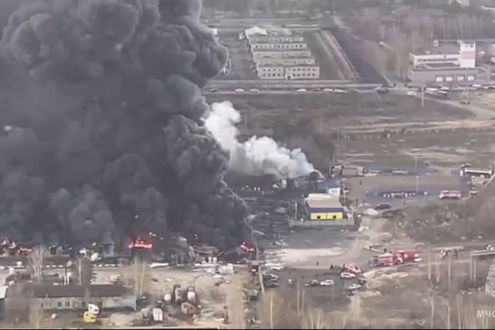 Пожар на складе химикатов в Дзержинске локализовали на площади 4500 «квадратов»