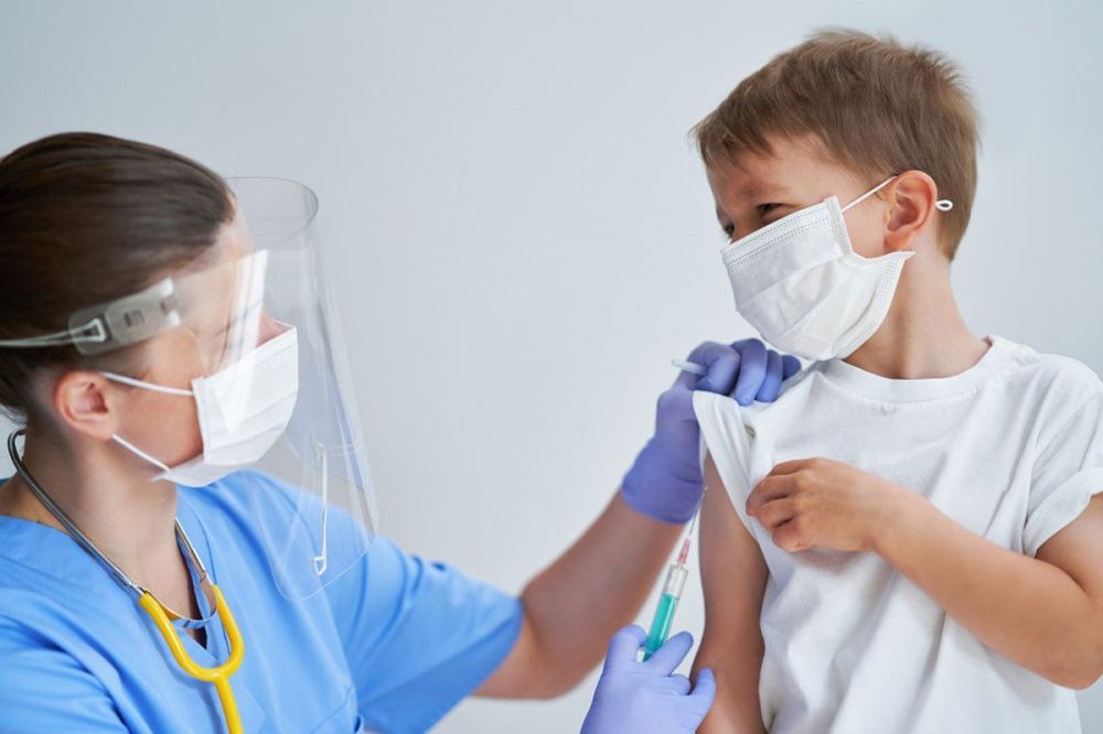 Более 2000 доз вакцины от COVID-19 для детей поступит в Нижегородскую область к концу января