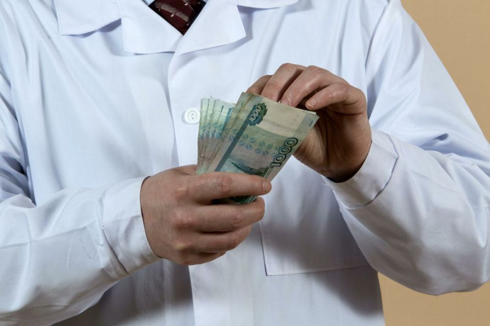 Нижегородским педиатрам предлагают зарплату на 4 тысячи меньше средней по стране 