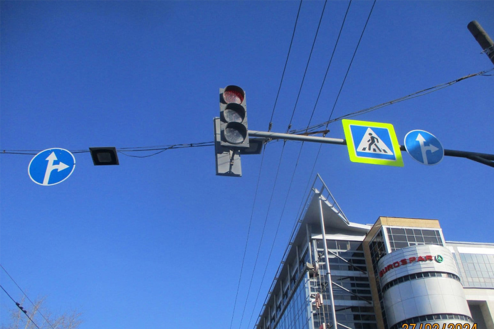 Фото Организацию движения изменили на перекрестке улиц Белинского и Ижорской - Новости Живем в Нижнем