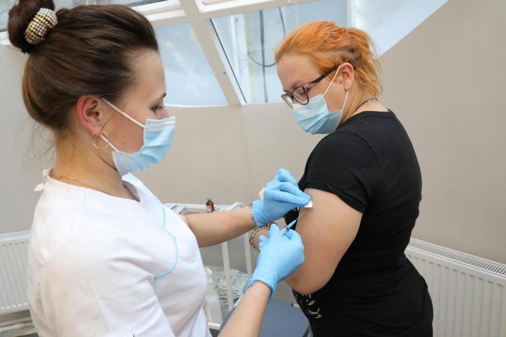 Более 1 миллиона 30 тысяч нижегородцев привились от коронавируса к 5 октября