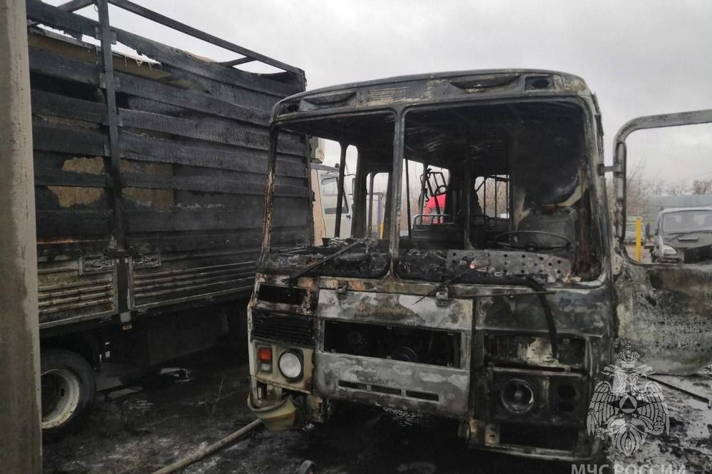 Автобус сгорел в Дзержинске 1 апреля