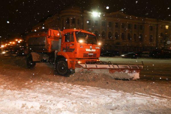 Фото На уборку снега направлено более 200 единиц спецтехники в Нижнем Новгороде - Новости Живем в Нижнем