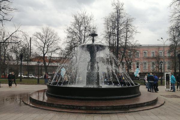 Фото Фонтан на площади Минина в Нижнем Новгороде включили 30 апреля - Новости Живем в Нижнем