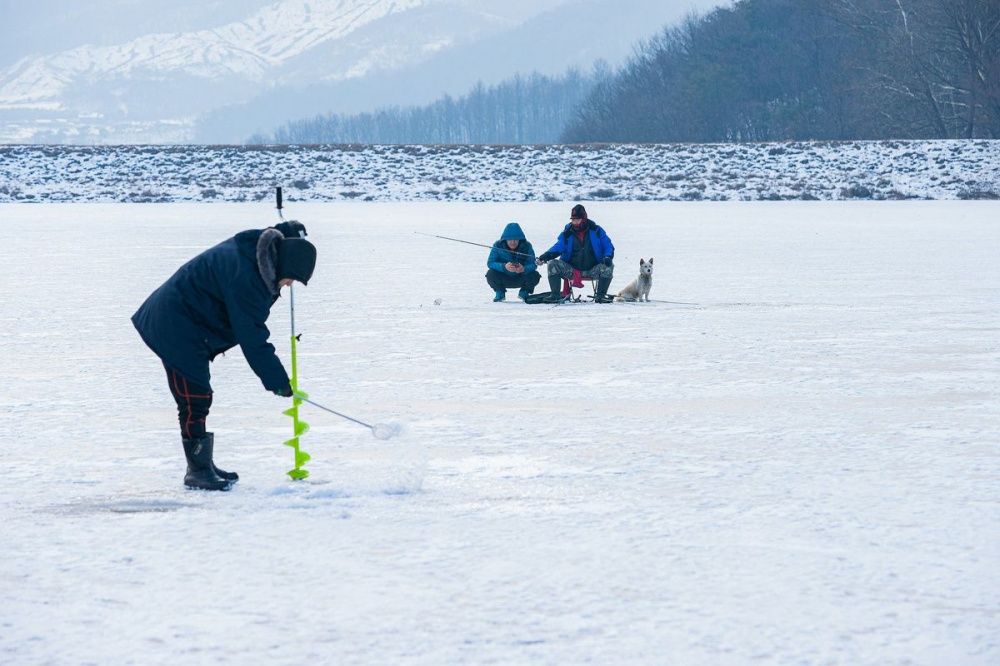 Два нижегородца погибли во время рыбалки на тонком льду
