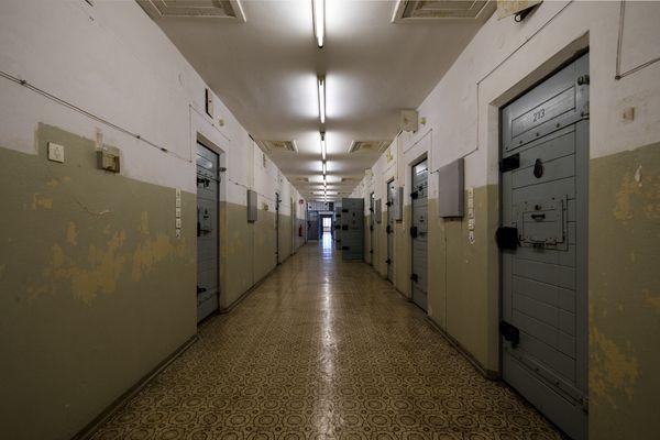 Пятеро заключенных сбежали из ИВС в Подмосковье