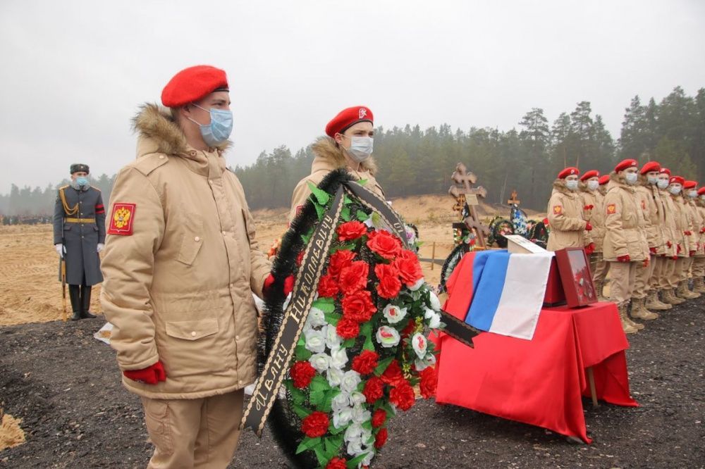 Останки красноармейца торжественно перезахоронили в Дзержинске