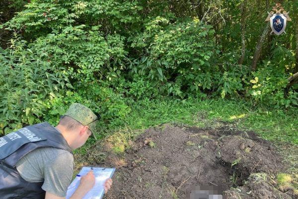 Закопанное в огороде тело мужчины обнаружили следователи в Лукояновском районе