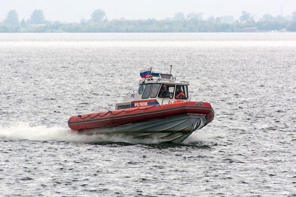 Двух человек спасли сотрудники МЧС на Гребном канале в Нижнем Новгороде
