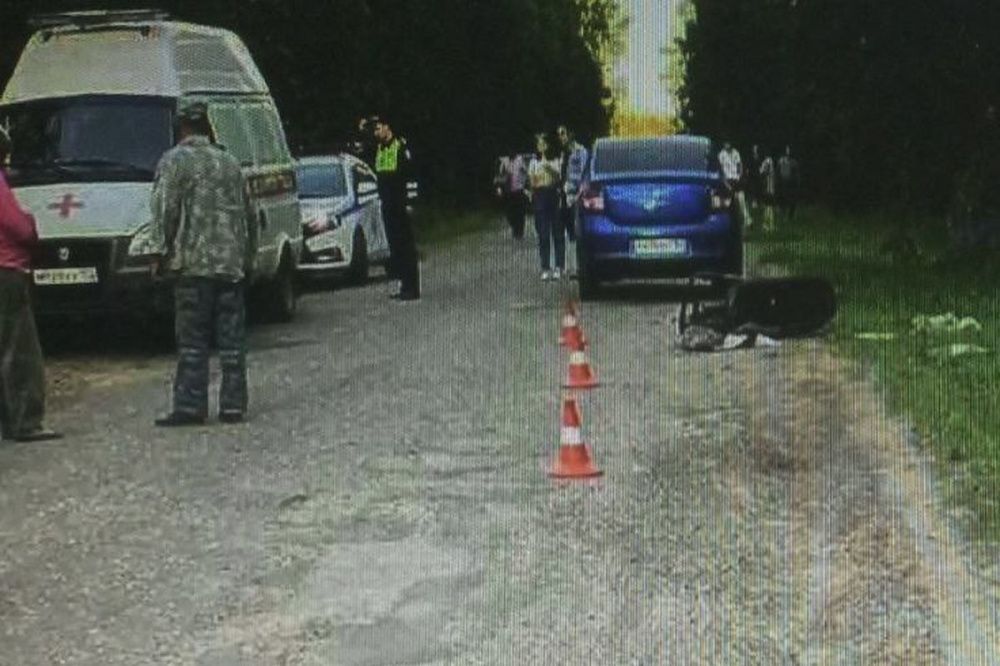 Младенец погиб в результате наезда Renault на пешеходов в Нижегородской области