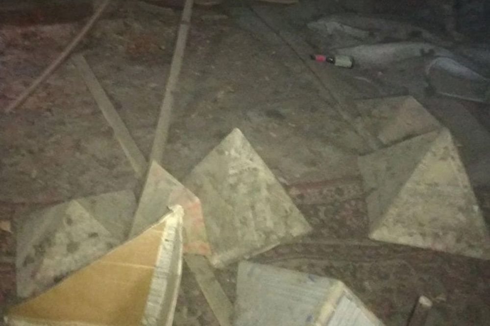 Иконы и загадочные пирамиды обнаружила нижегородка на чердаке собственного дома