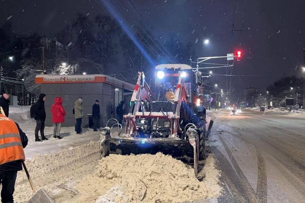 Более 1,6 тысячи грузовиков снега вывезли за сутки из Нижнего Новгорода