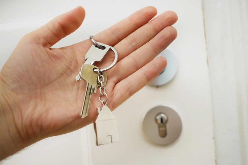 Покупатели квартир в домах №№18,19 и 21 ЖК «Новинки Smart City» начали получать ключи