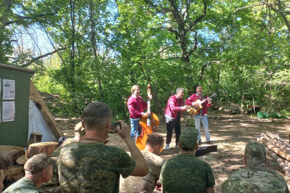 Нижегородские артисты выступили перед военнослужащими в зоне СВО