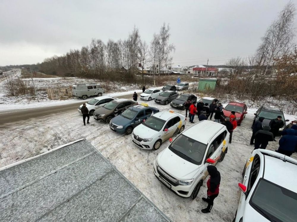 Водители сервиса «Яндекс.Такси» устроили забастовку в Арзамасе